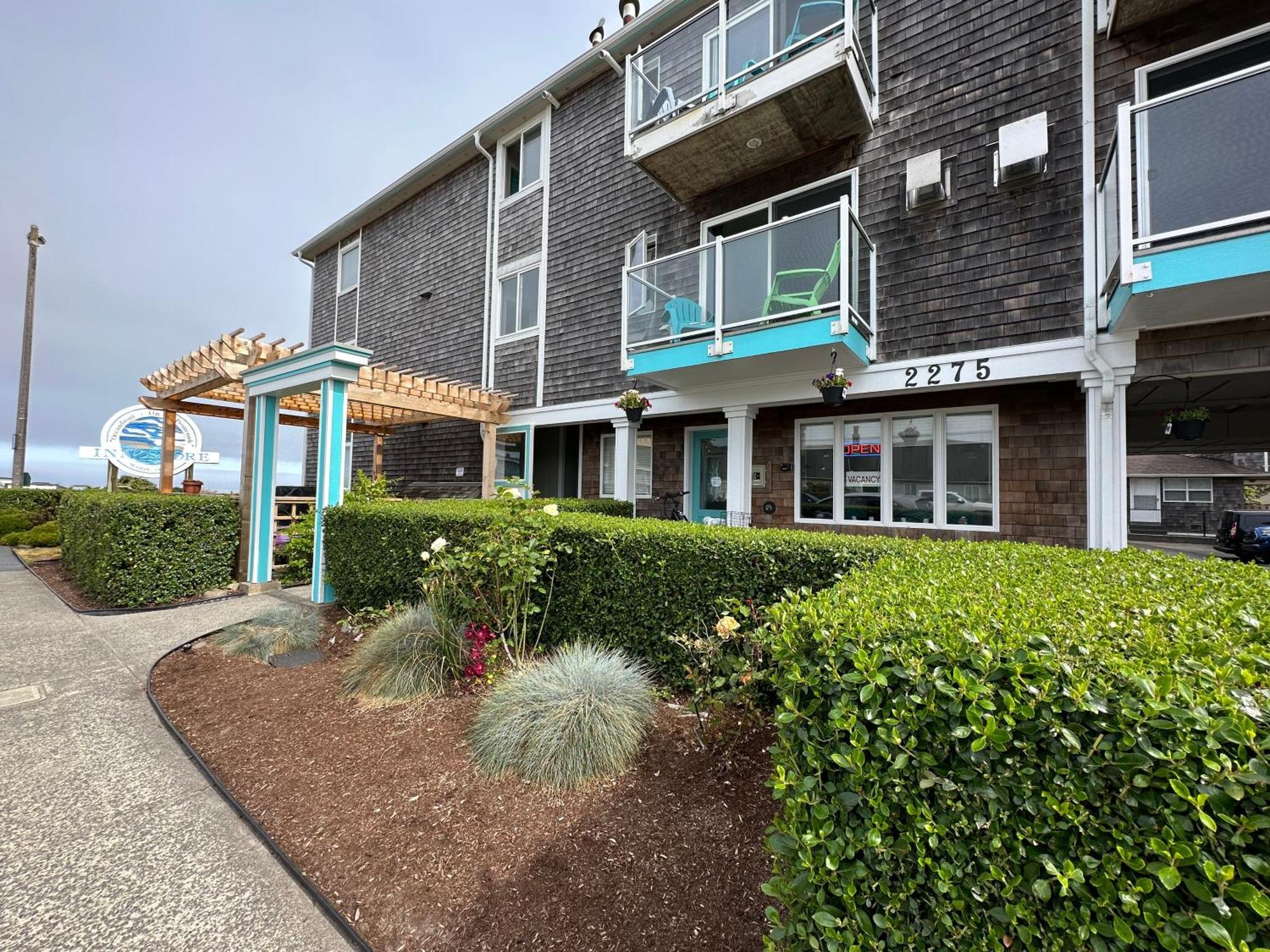 Inn At The Shore Seaside Exterior photo